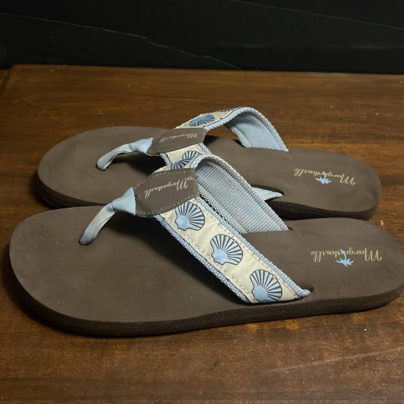 Margaritaville Brown Flip Flops seashell strap sz 9 - Picture 4 of 6